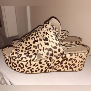 Matisse/Muse Society Women's Runway Animal print platform/wedge Sz.7 NWOT'